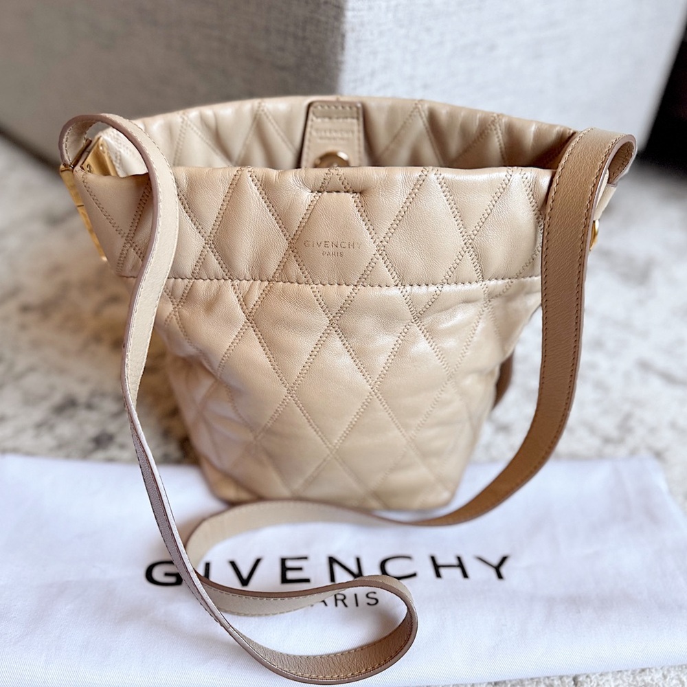 GIVENCHY Beige Nude Quilted Leather Mini GV Bucket Bag shoulder purse - Picture 5 of 15